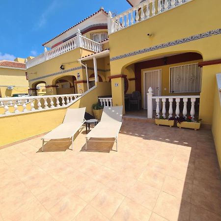 2 Bedroom Property In Closed Urbanisation Torrevieja Exterior foto