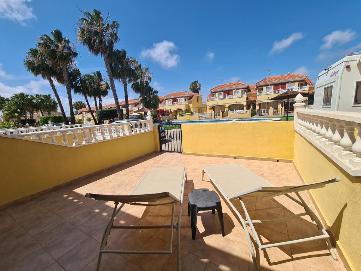 2 Bedroom Property In Closed Urbanisation Torrevieja Exterior foto